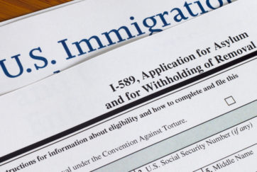 Просителям убежища могут запретить работать