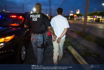 ICE купила базу данных водителей