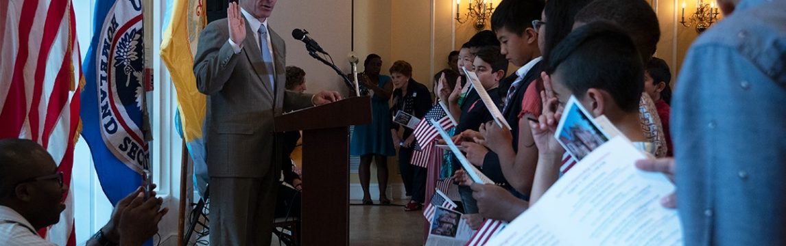 Как новые иммиграционные сборы ударят по бизнесу