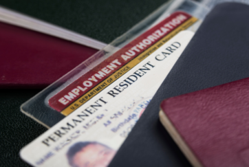 Дуплет: петиция в Интерпол и ходатайство об убежище постоянного жителя США