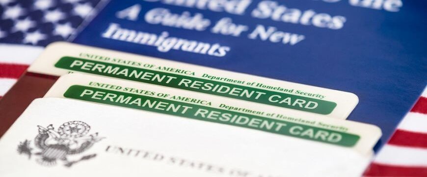 Как родители в России выиграли в лотерею грин-кард, но застряли в США из-за COVID
